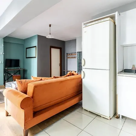 Daire Flat With Backyard 6 Min To Bostanci Show Center *