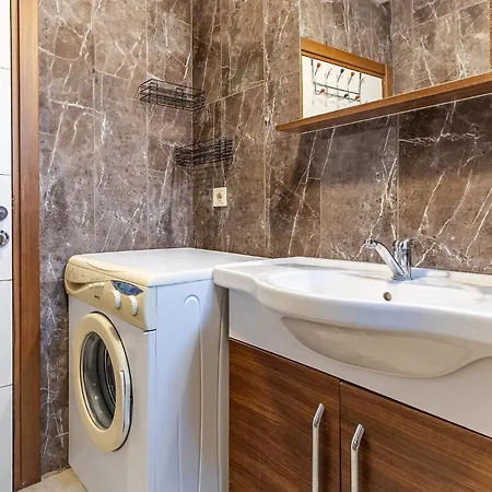 Flat With Backyard 6 Min To Bostanci Show Center Apartmán Istanbulská provincie